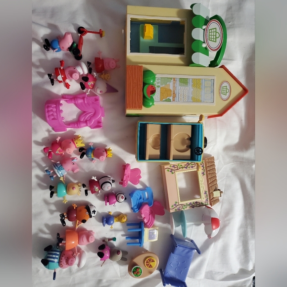 : Huge 33pc Lot of peppa pig toys grocery pizza store car figures school house - Picture 4 of 16